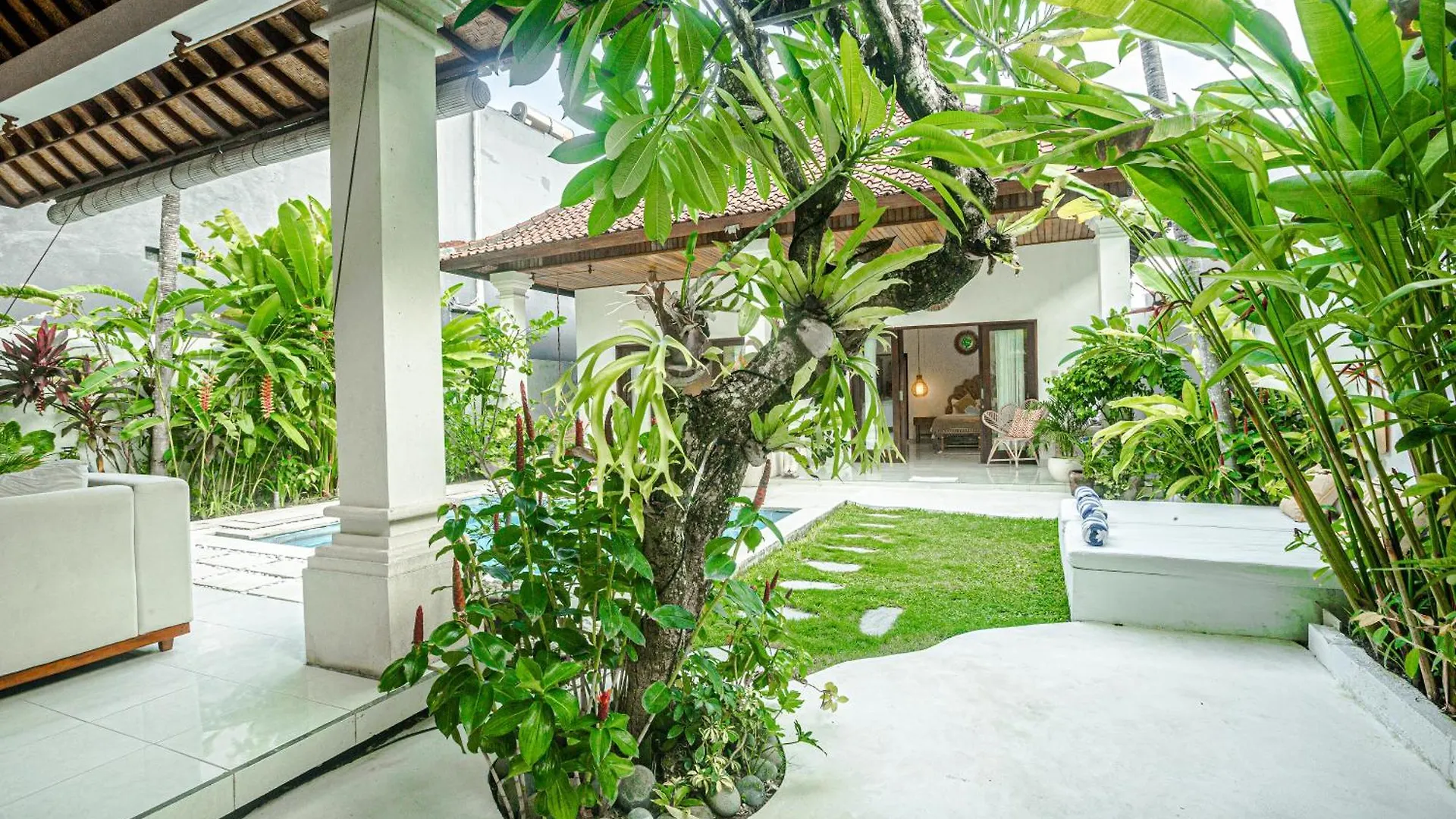 Villa Deba I By Bali Villa Solutions Seminyak   Seminyak (Bali)
