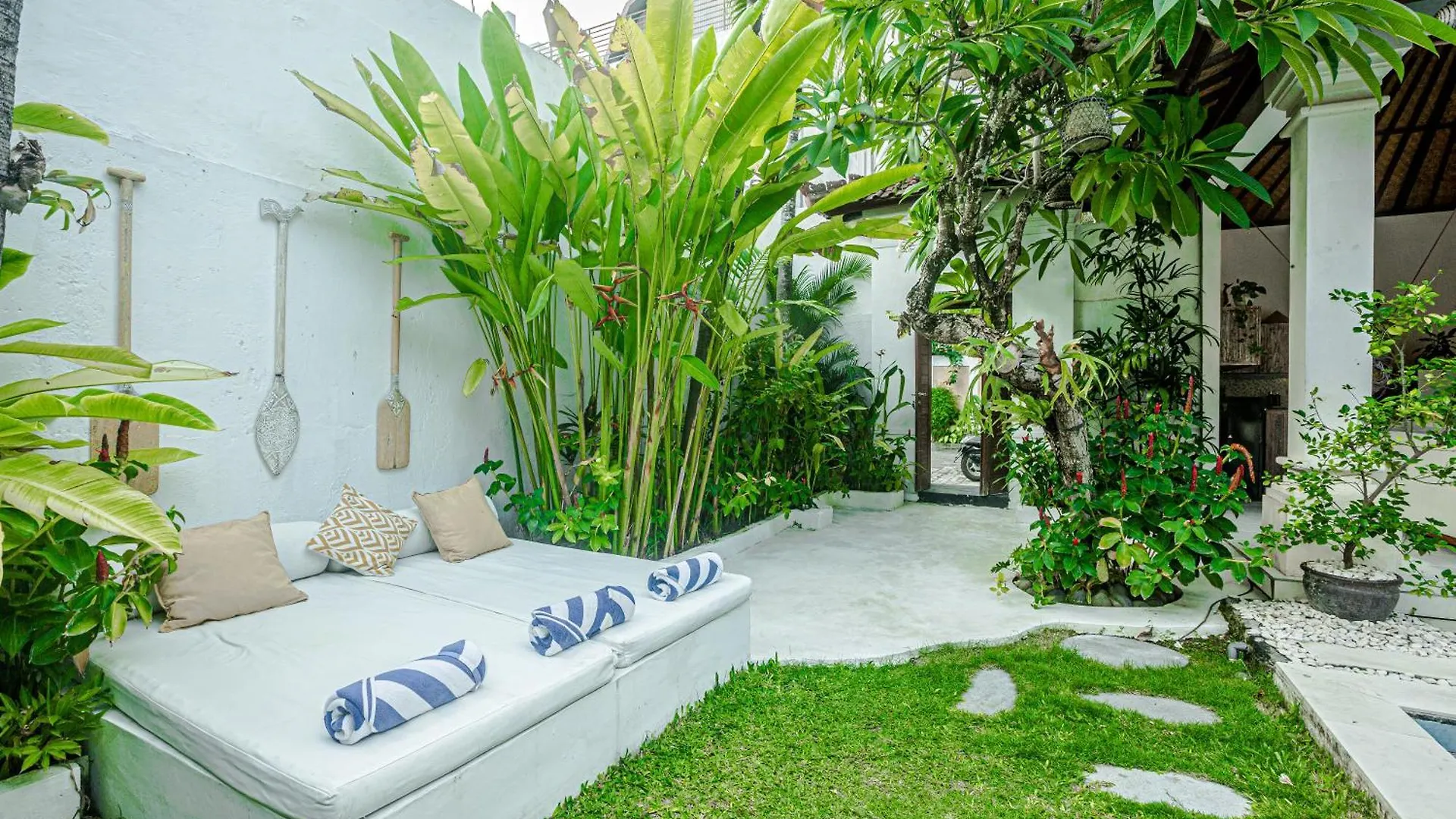 Villa Deba I By Bali Villa Solutions Seminyak  0*, Seminyak (Bali)